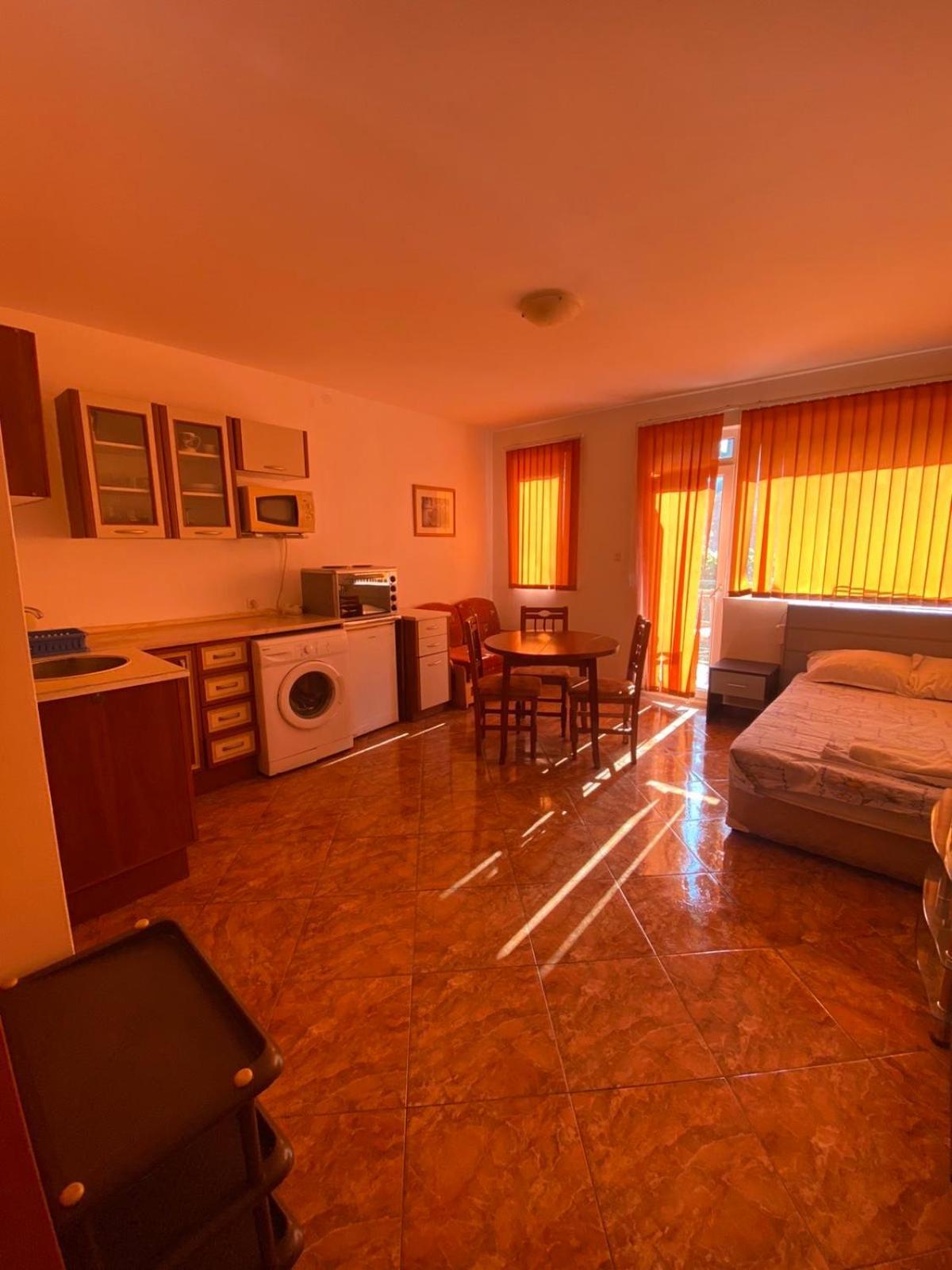 Studios & Apartments Perla Sunny Beach Eksteriør billede