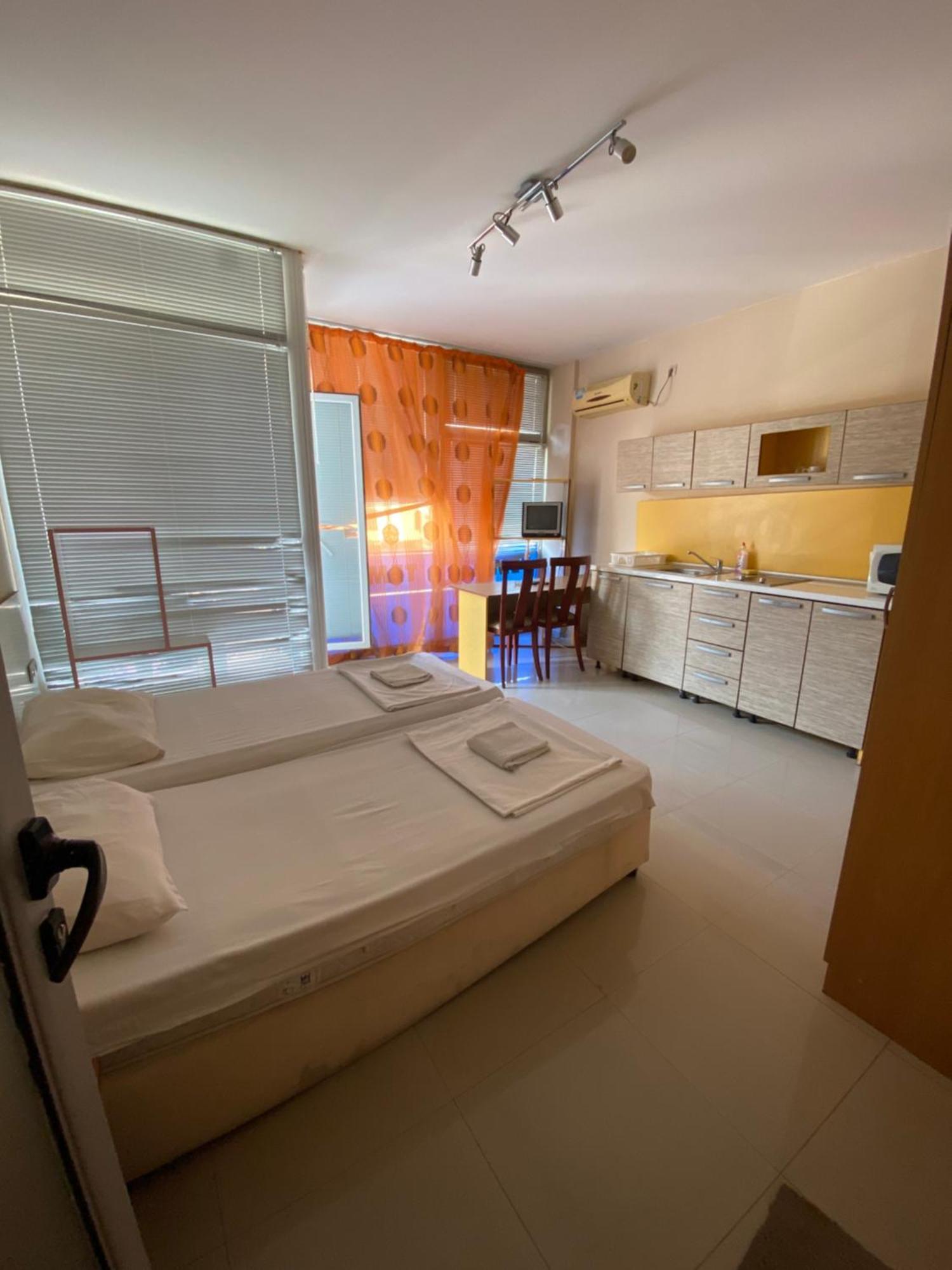 Studios & Apartments Perla Sunny Beach Eksteriør billede